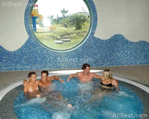 Golden Coaste Resort Hotel 26